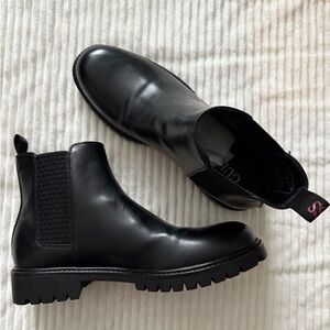 NWOT Guess Men’s Black Boots Size 10